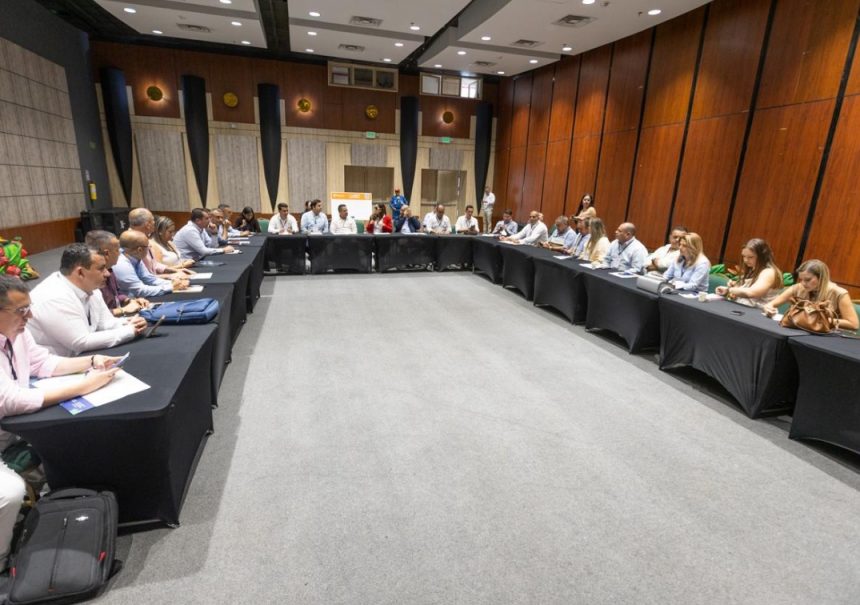 Homenaje a las víctimas de los atentados del fin de semana